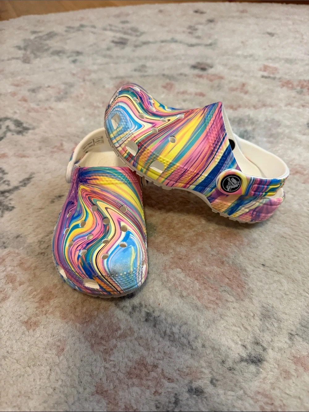 CROCS Kids Classic Clog in Multicolor Swirl (Purple, Yellow, Blue, Pink, White)